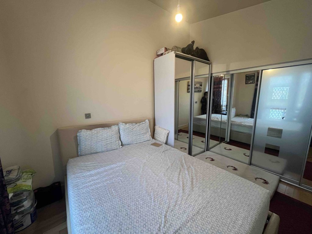 Property photo 2 of 6 Gallery