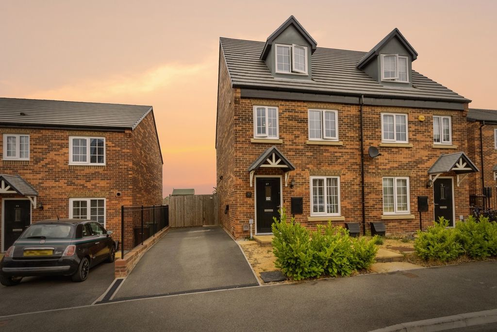 Property photo 1 of 18 Pbox-Img.Jpg