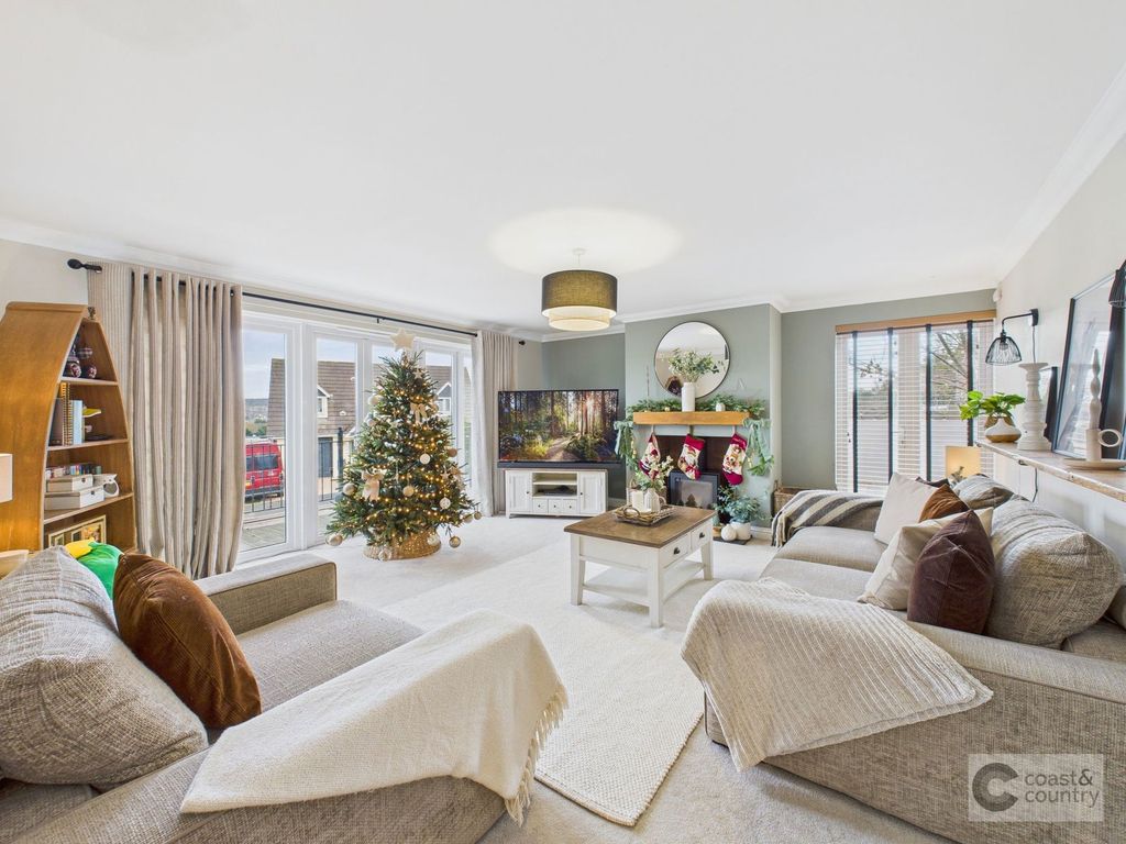 Property photo 2 of 26