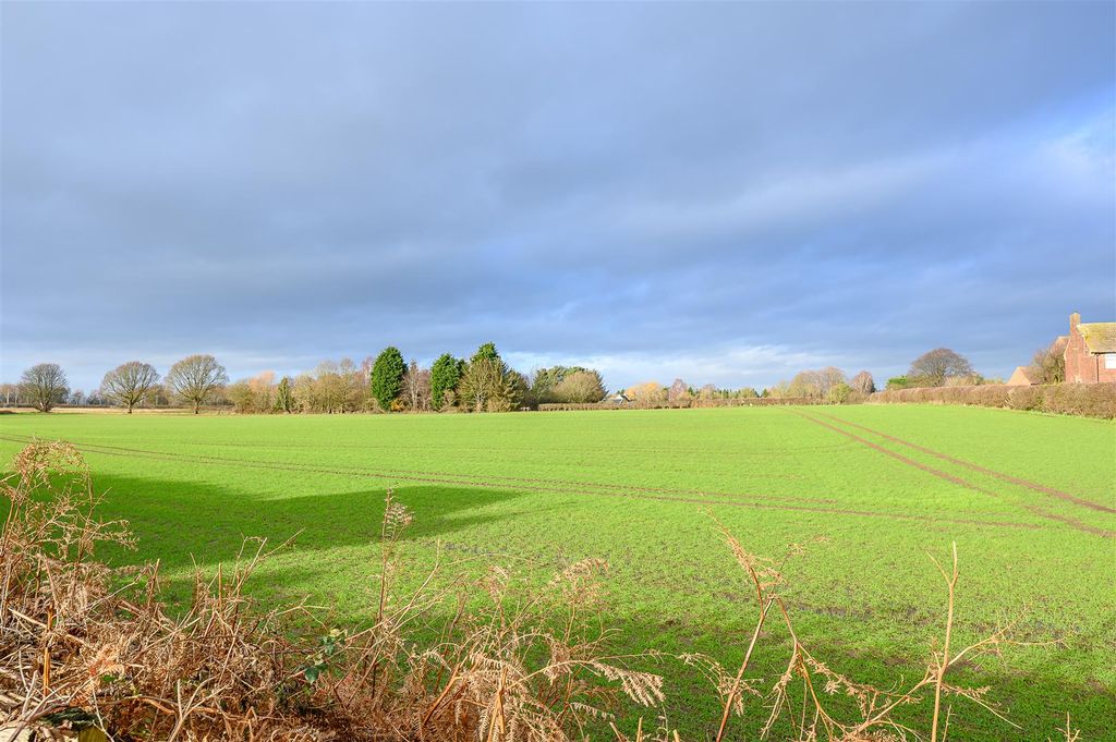 Property photo 2 of 12 View