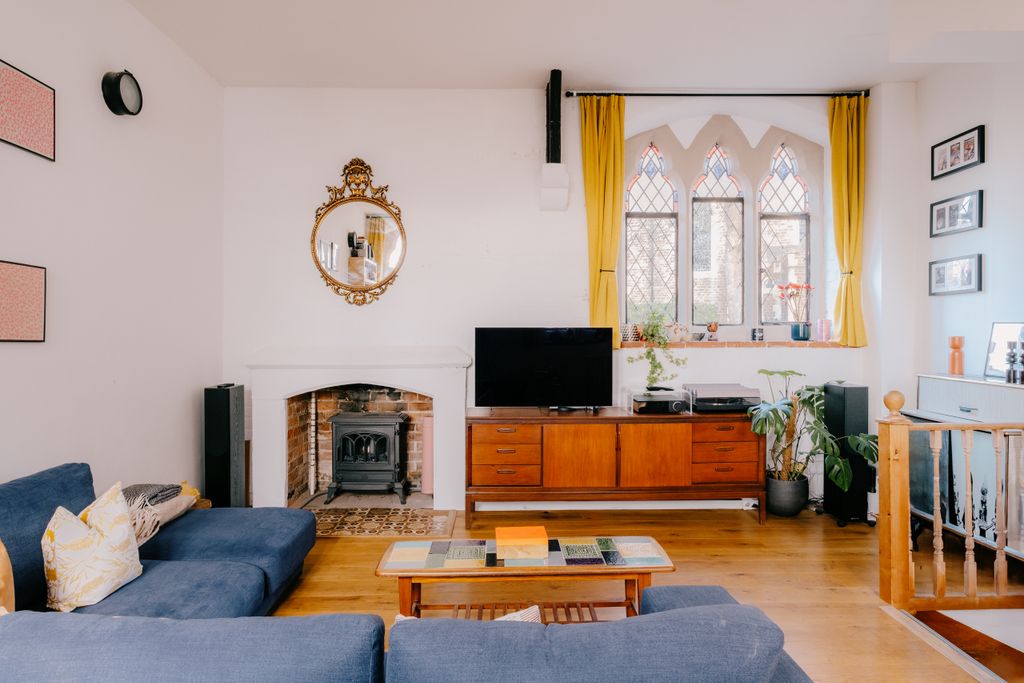 Property photo 1 of 24 Croft-Stleonards-Oldpennyschool-Interior-15