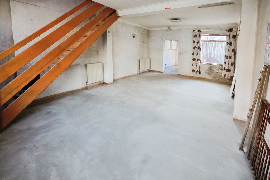 Property photo 2 of 12 Pbox-Img.Jpg