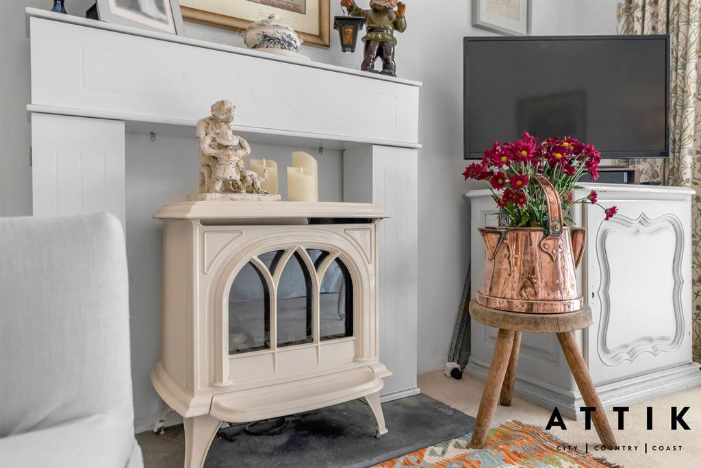 Additional image 10 of 2 bed flat for saleThe Limes, London Road, Halesworth IP19