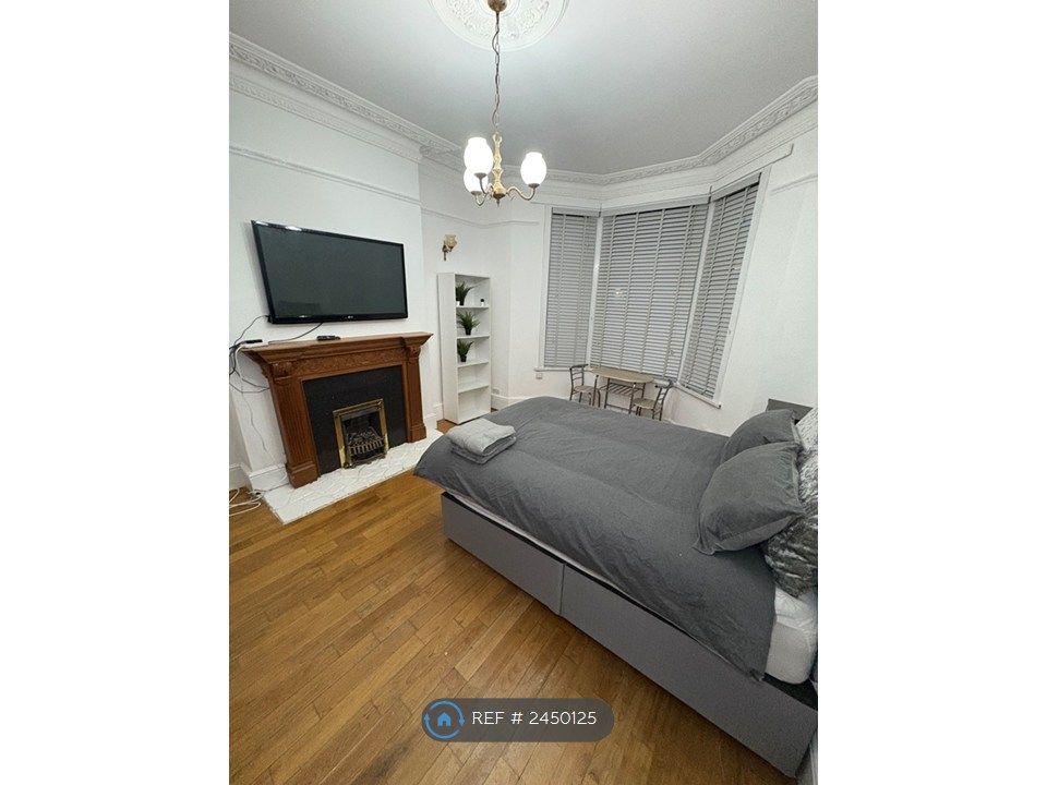 Property photo 1 of 25