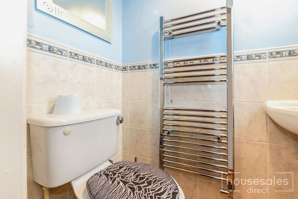 Property photo 3 of 17