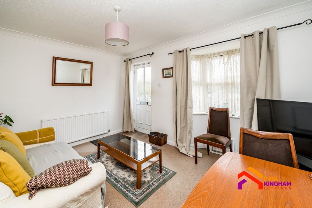 Property photo 2 of 6