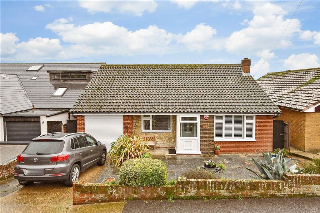 Property photo 3 of 13 External ...(Web)