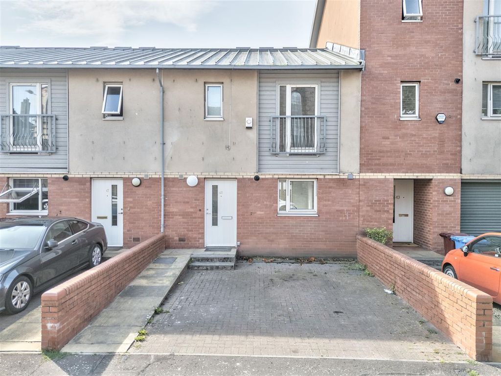 Property photo 1 of 22 45 Craigie Street Dundee-19.Jpg
