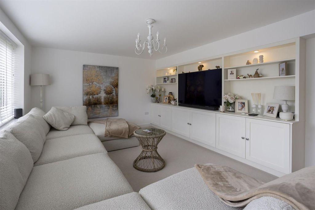 Property photo 3 of 40 5_Mount_Vale_Gardens_7.Jpg