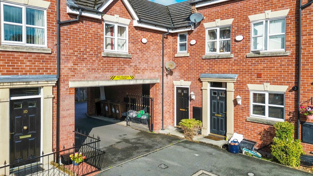 Property photo 1 of 25