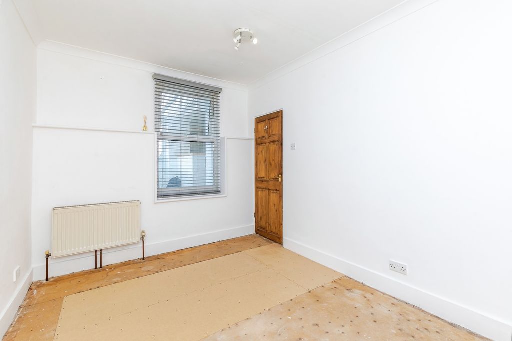 Property photo 3 of 13 Photo