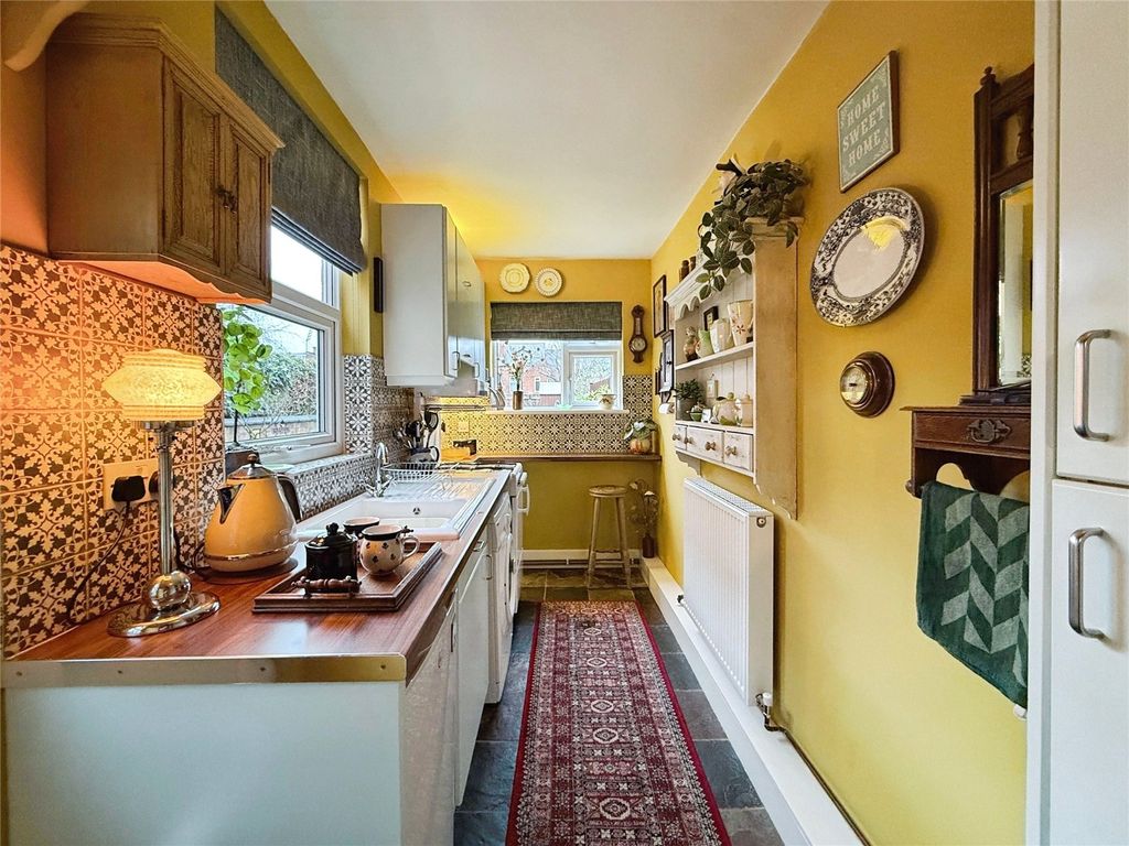 Property photo 3 of 12 Picture 3