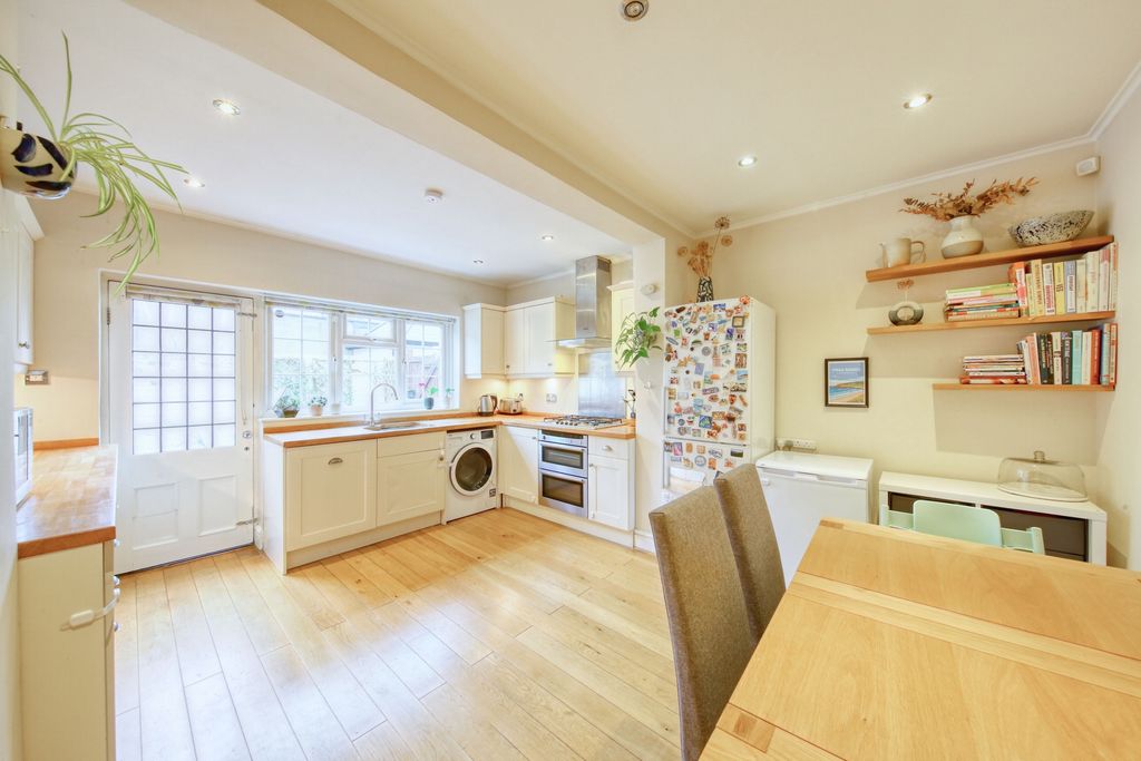 Property photo 3 of 13 Photo 10