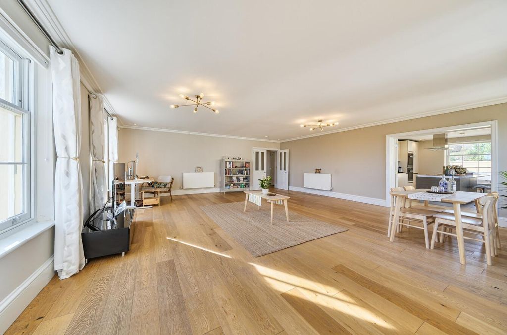Property photo 3 of 19 Davidson Frost-Wellings, Dfw, Bentley Priory, Stan