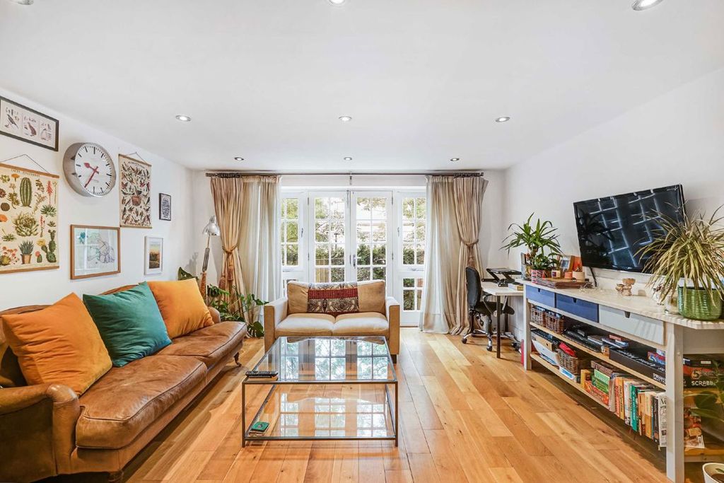 Property photo 2 of 9