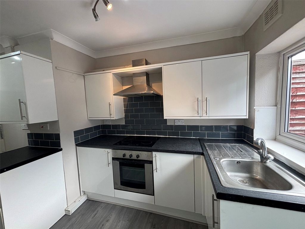 Property photo 2 of 14 Kitchen