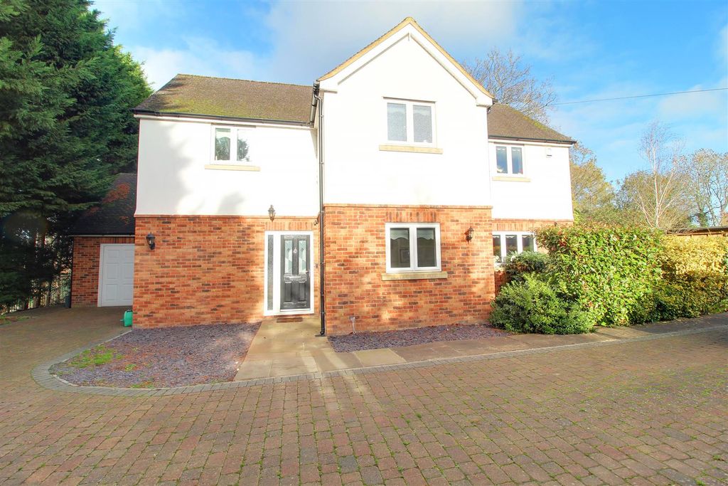 Additional image 16 of 5 bed detached house for salePeplins Way, Brookmans Park AL9