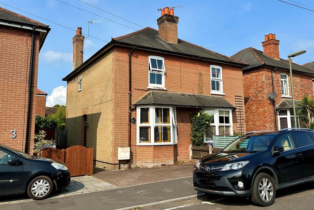 Property photo 1 of 13 Hallam Road.Jpg
