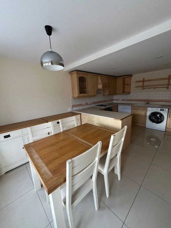 Property photo 2 of 9 Image