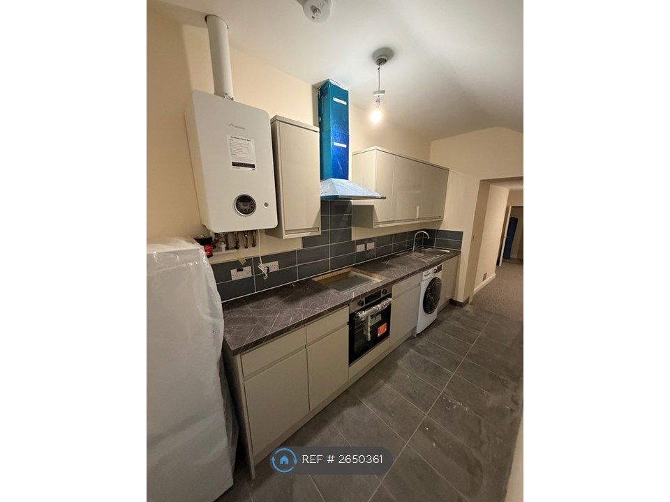 Property photo 2 of 7 Kitchen