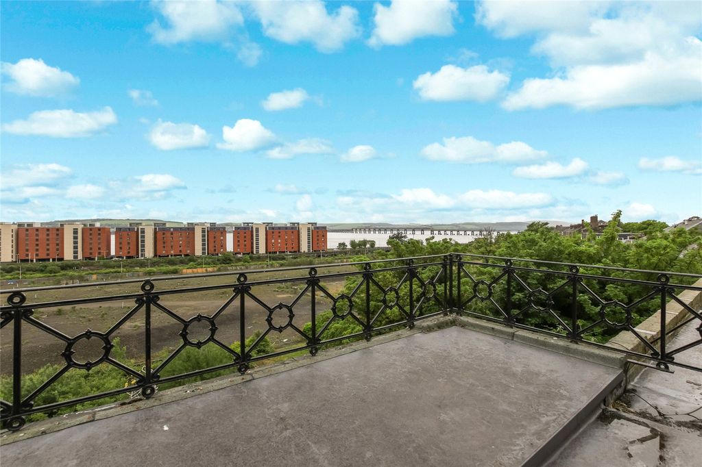 Additional image 17 of 2 bed flat for saleRoseangle, Dundee, Angus DD1