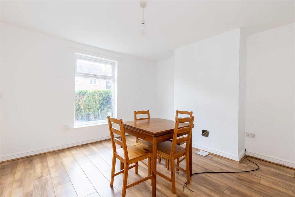 Property photo 3 of 14 52Wistastonroad-4.Jpg