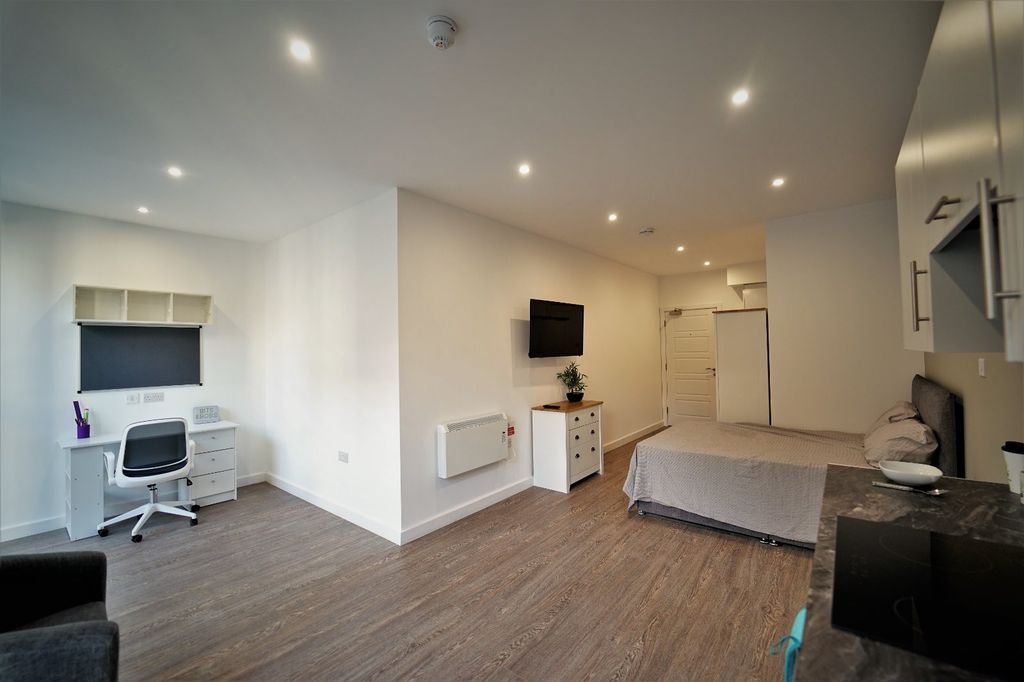 Property photo 2 of 6 Picture No. 06