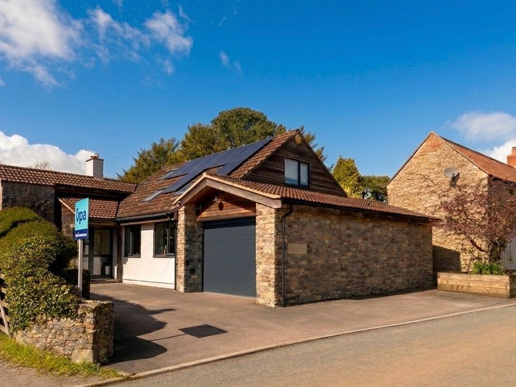 Property photo 1 of 20 Front View