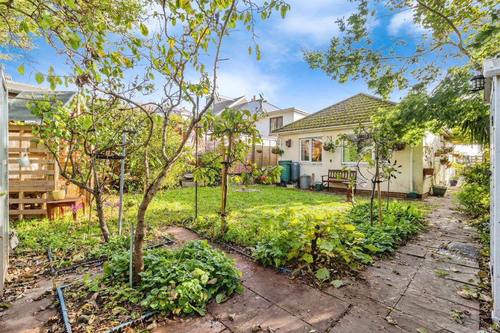 Property photo 2 of 20