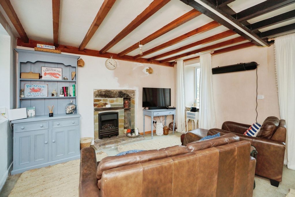 Property photo 3 of 26 Pbox-Img.Jpg