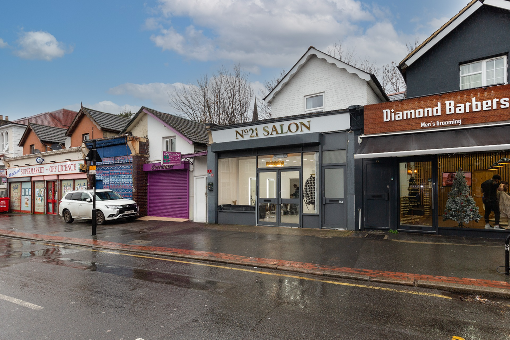 Property photo 3 of 10 21 Croham Road, Croydon, Cr2 7Pb