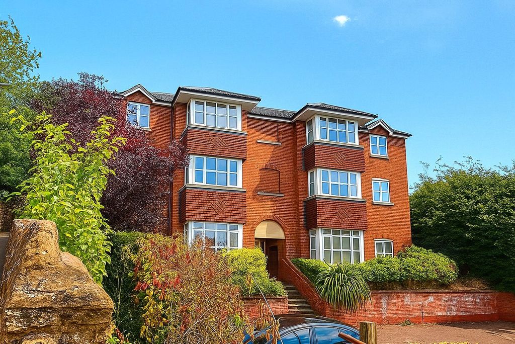 Property photo 1 of 3 Picture No. 11