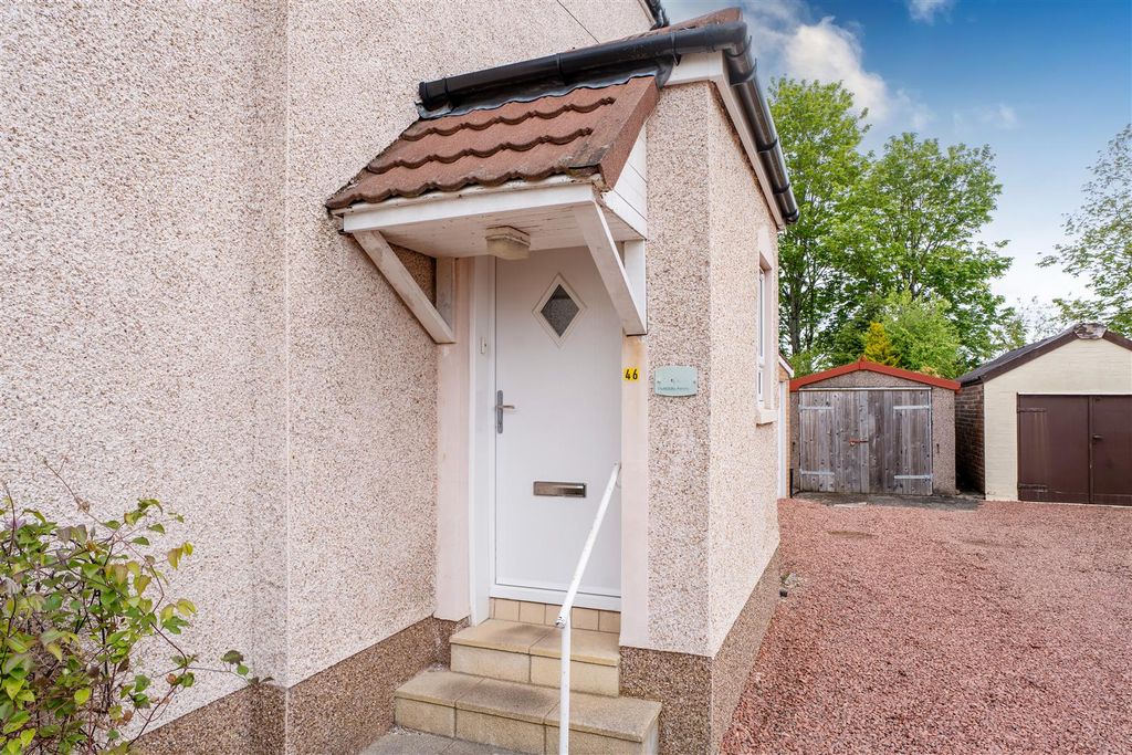 Property photo 3 of 26 46Braedale-24.Jpg