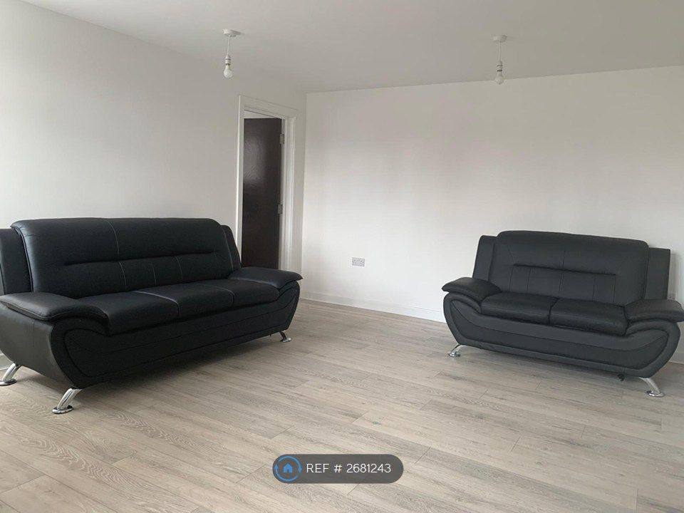 Property photo 1 of 3