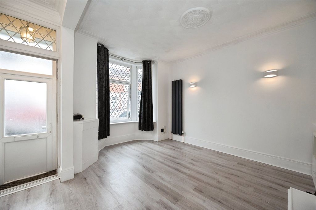 Property photo 2 of 22 Picture No. 36