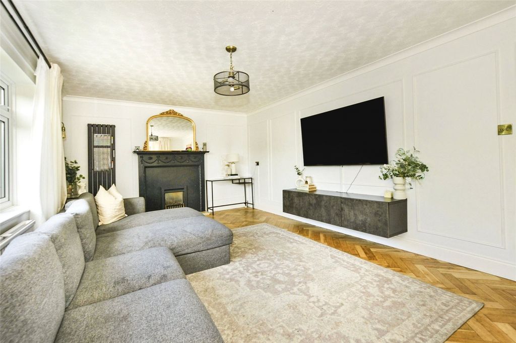 Property photo 3 of 16 Picture No. 29