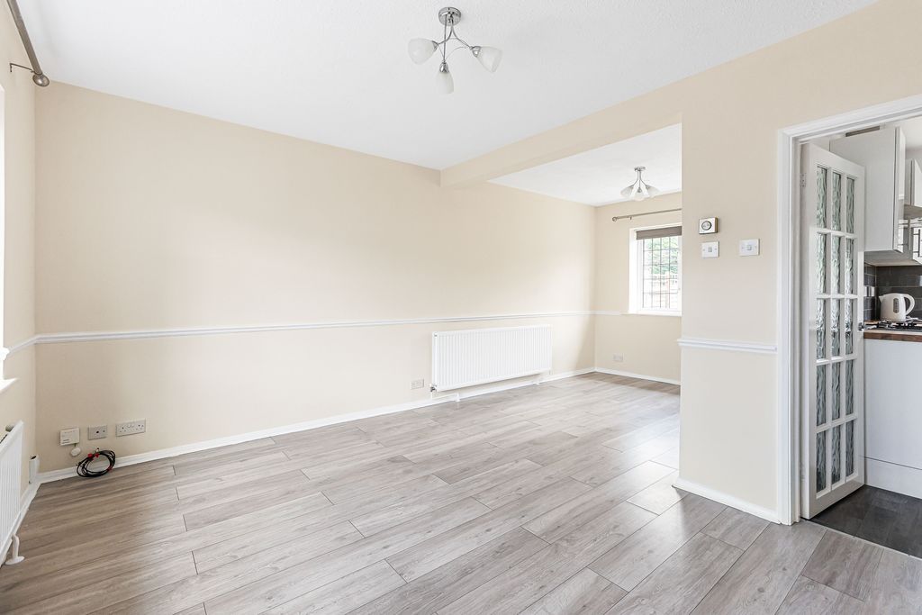 Property photo 2 of 22