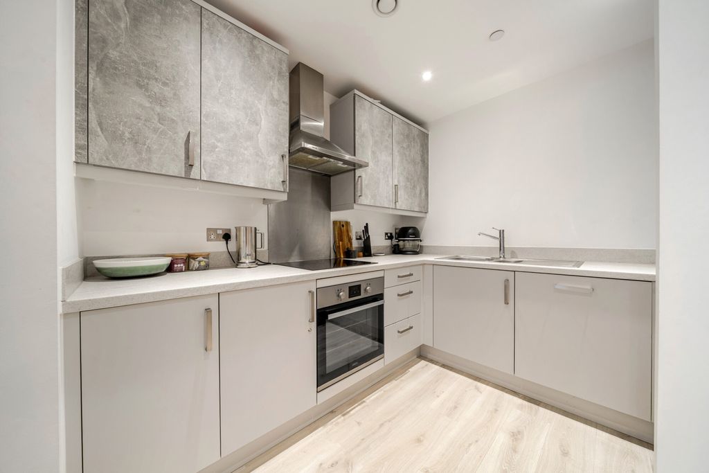 Property photo 3 of 22 1516263-5-6A9Fccf...