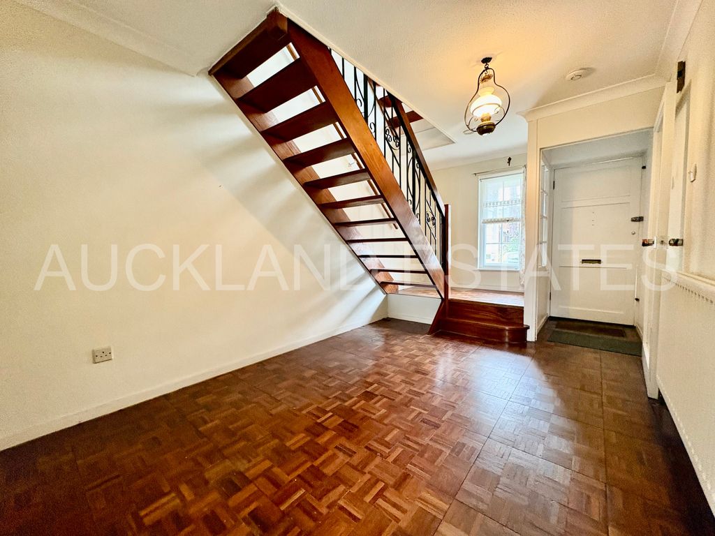 Property photo 2 of 20 Image00003 (13)