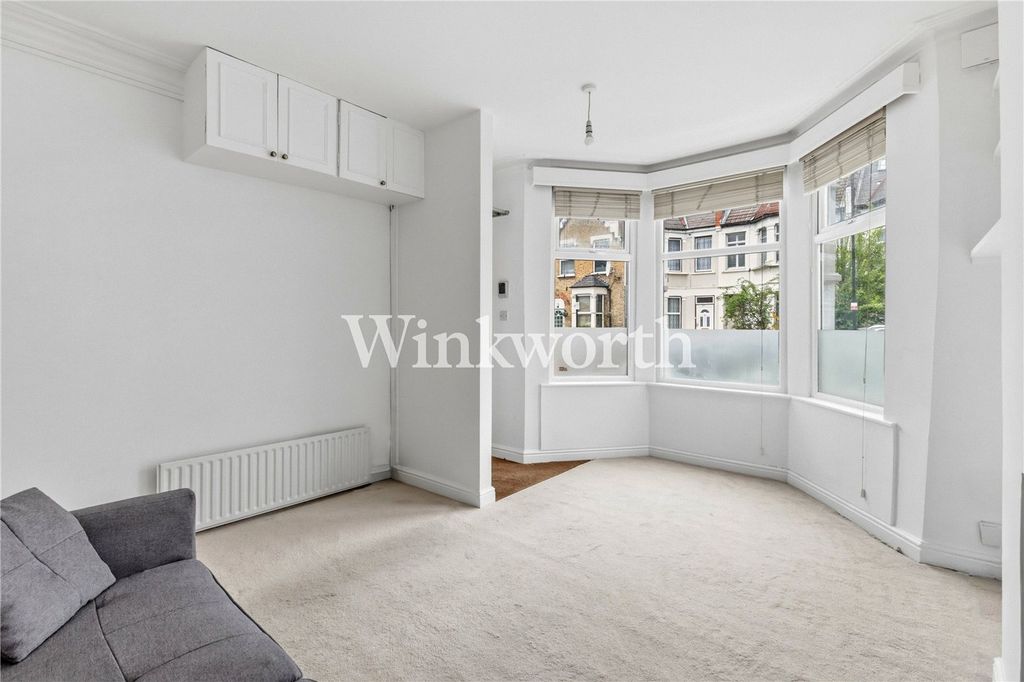 Property photo 3 of 17 Picture No. 28