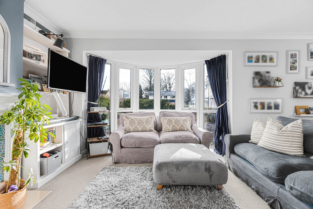 Property photo 3 of 17