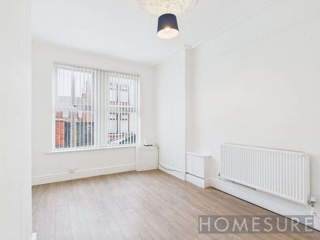 Property photo 3 of 27 Picture No. 08