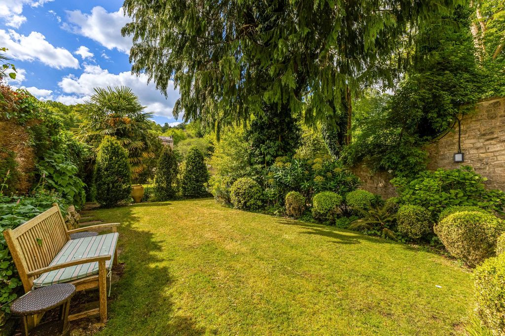 Property photo 3 of 16