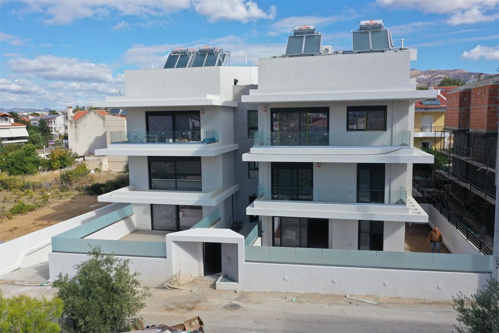 Property photo 1 of 27 Luxurious 3-Bedrooms' Two-Storey Maisonette In Gerakas