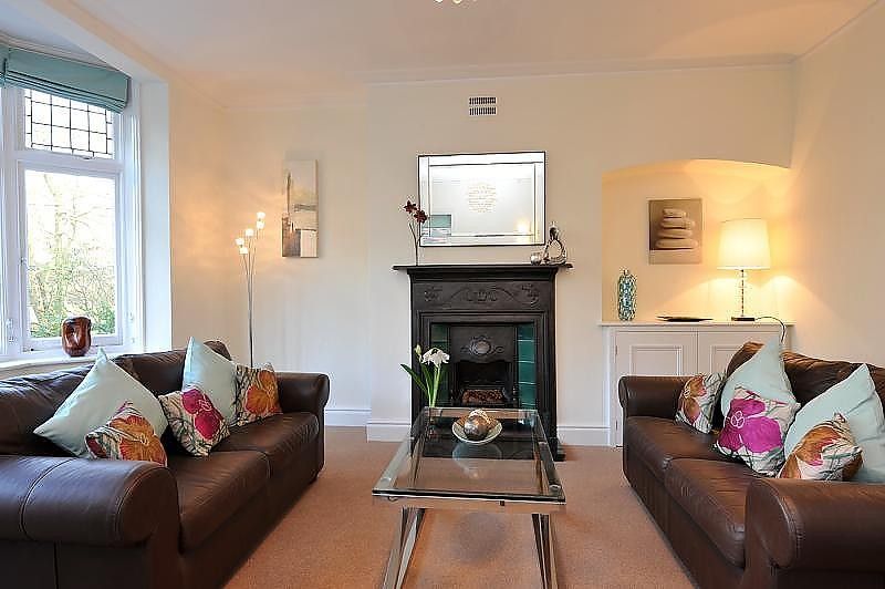 Property photo 3 of 12 Living Room (B)