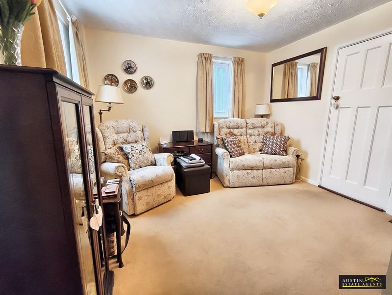 Property photo 2 of 11 Photo 2