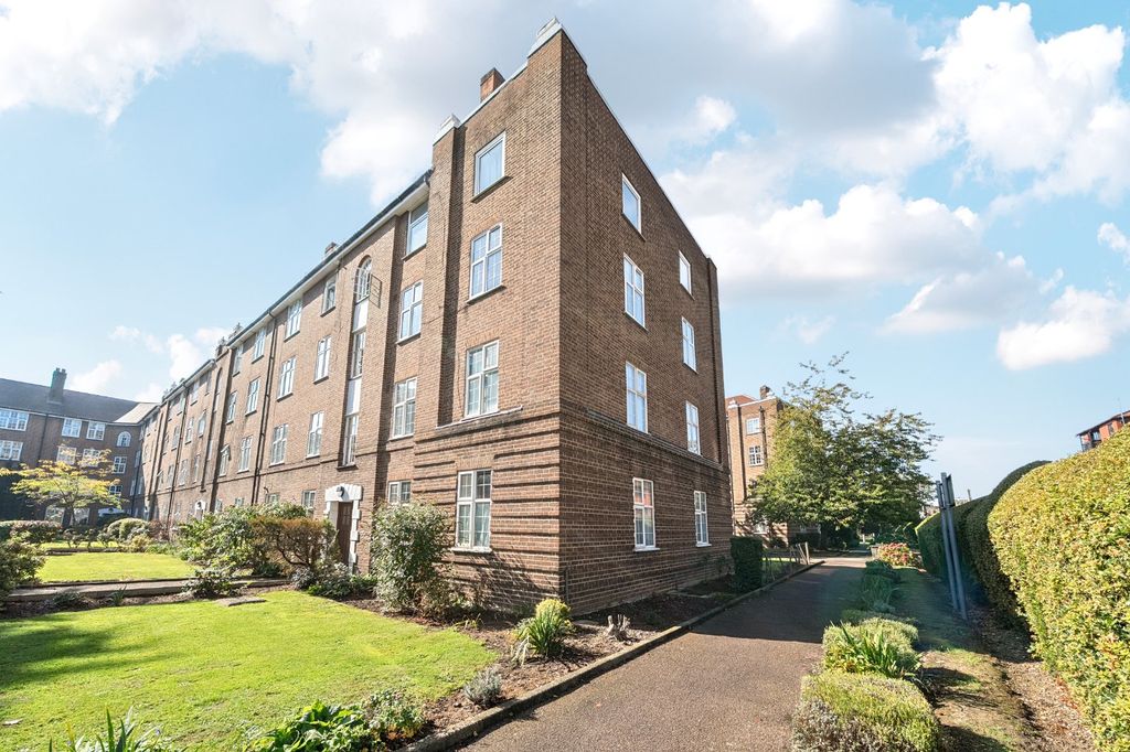 Property photo 3 of 12 Picture No. 02