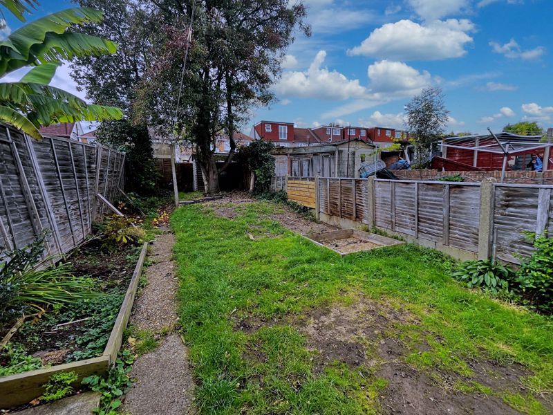 Property photo 3 of 11 Photo 8