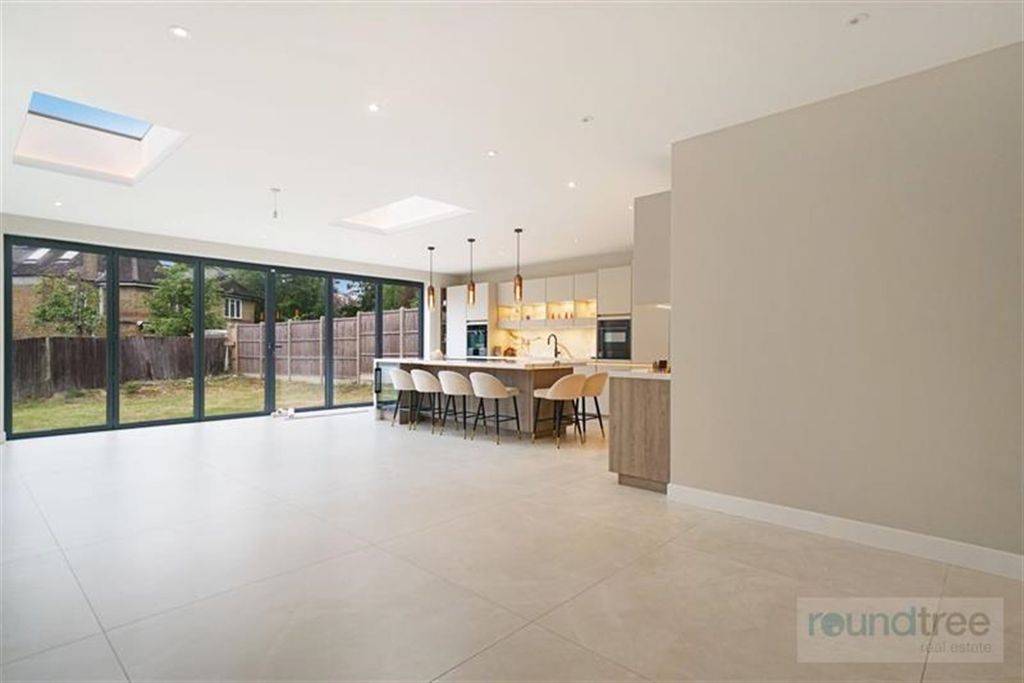 Property photo 1 of 13 (Main)