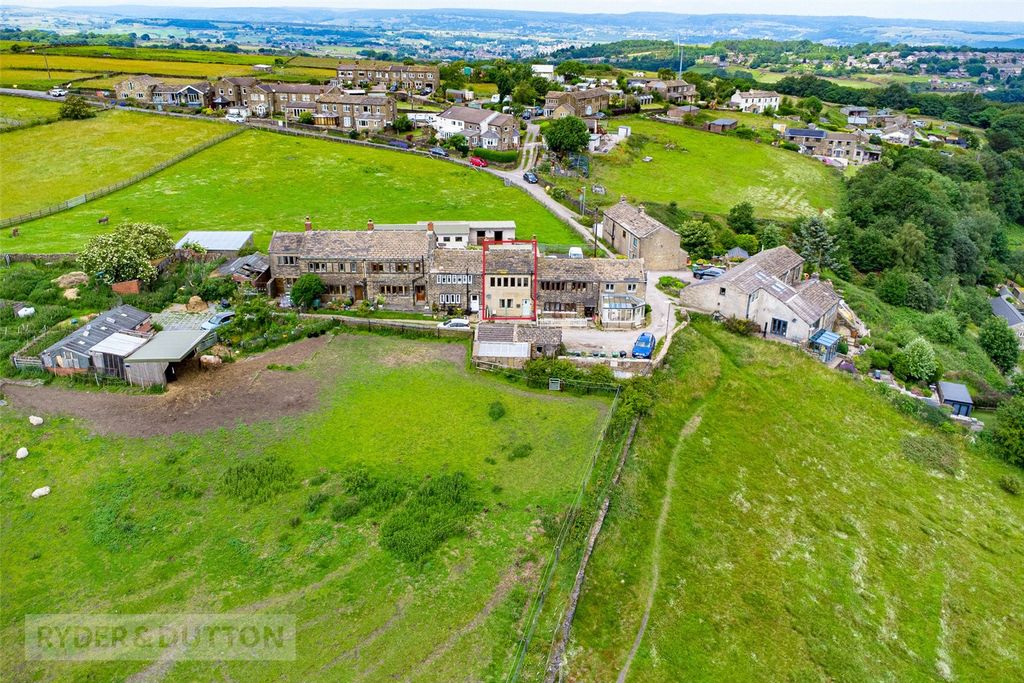 Property photo 1 of 17 Aerial Photo